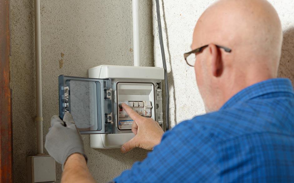 monteur électricien Corbreuse